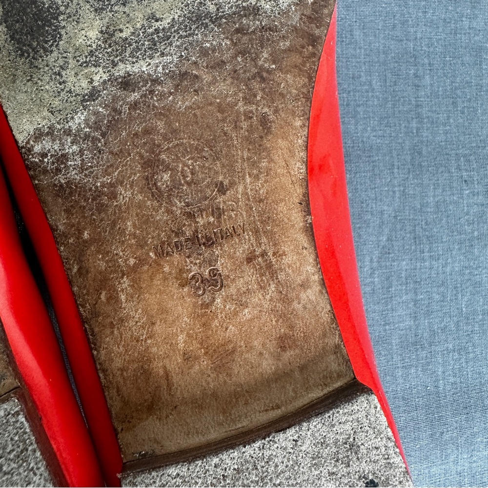 CHANEL - Women’s - Red Leather Patent Flats - Size 39(EU) - Picture 11 of 16